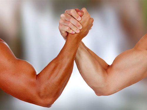 如何锻炼手臂肌肉力量