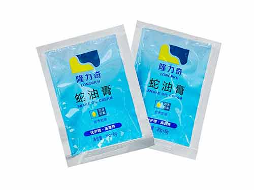 隆力奇蛇油膏治冻疮吗