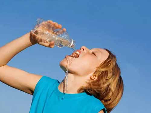 每天喝多少水最好