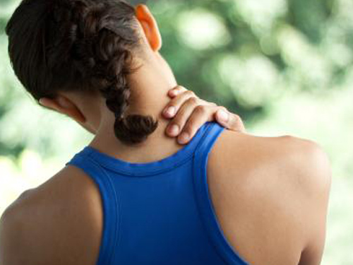 右肩膀酸痛是怎么回事
