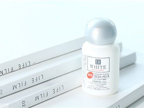 美白精华白天用还是晚上用