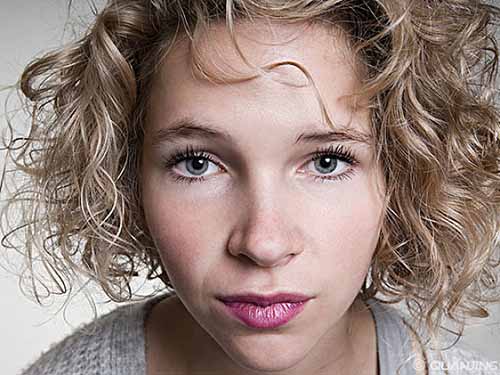 鼻毛变白是什么原???