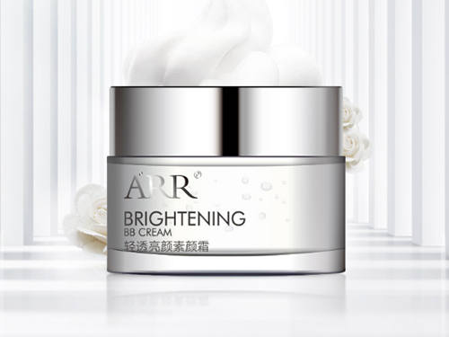 懒人必备的ARR素颜霜，给你自然不假白的伪素???