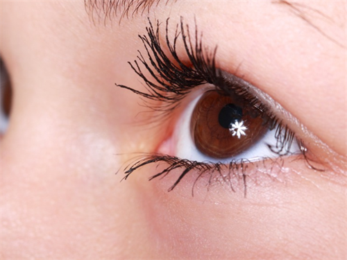 　　眼结石是怎么形成 　　眼结石怎么治疗