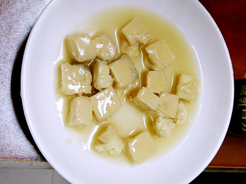 霉豆腐要腌制多少天才可以 霉豆腐盐和辣椒的比例