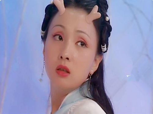 眼窝凹陷太显老，快用温莎之谜胶原蛋白肽补一补