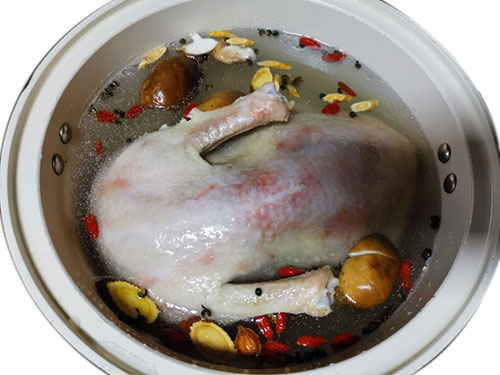 水鸭汤的功效与作用 水鸭汤的简单制作方法